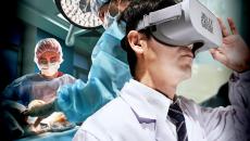 A user watching a live surgical procedure through the Jolly Good Operation Cloud VR 360-degree camera